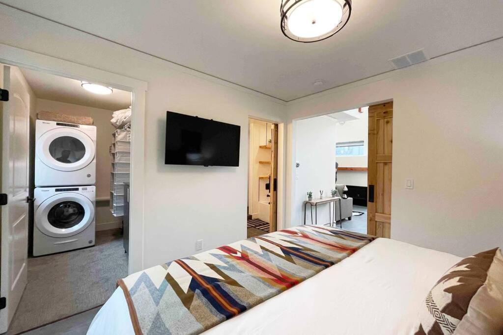 Brand New Upscale Home- Best Location! Whitefish Exteriér fotografie